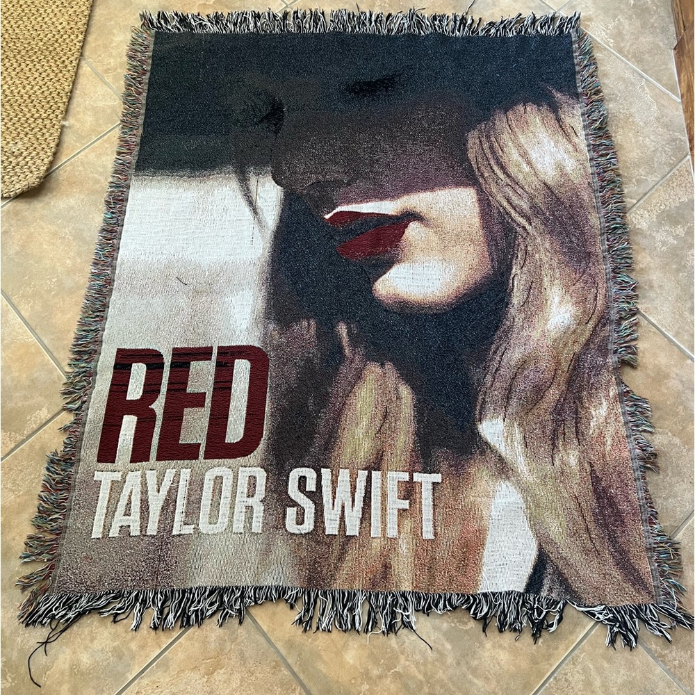 Taylor Swift RED Knit Throw Blanket
